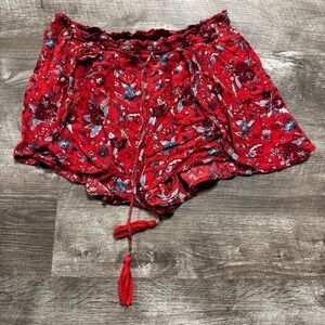 American Eagle Red Floral Pull On Shorts Size Medium